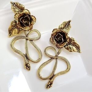 New! Trickling Eve Earrings gold blackened serpent